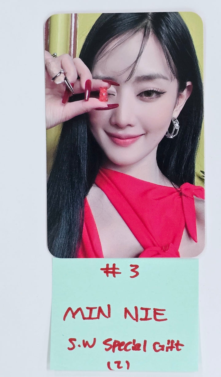 Minnie (of (G)I-DLE) "Her" - Soundwave Special Gift Photocard [25.1.23]