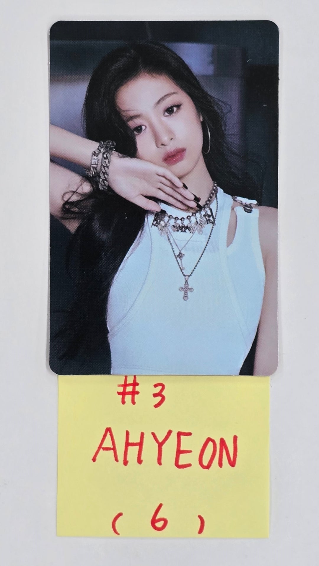 BABYMONSTER "HELLO MONSTERS" 1st WORLD TOUR IN SEOUL - Official Trading Photocard (2) [25.1.25]