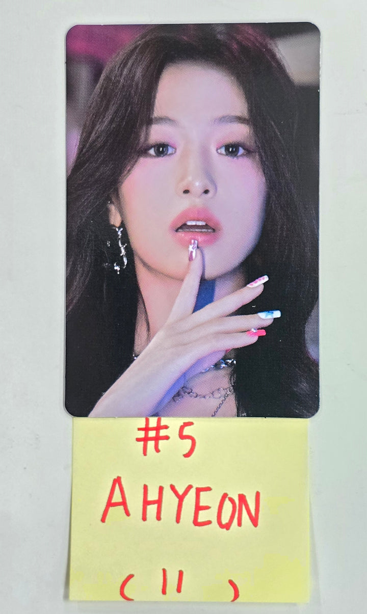 BABYMONSTER "HELLO MONSTERS" 1st WORLD TOUR IN SEOUL - Official Trading Photocard (2) [25.1.25]