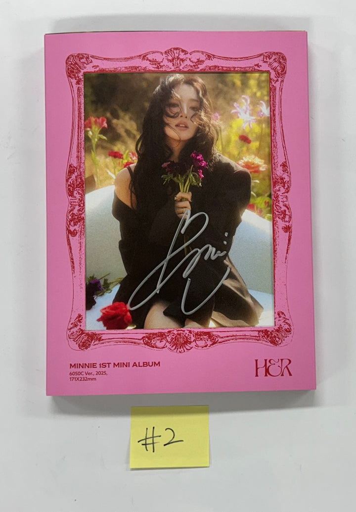 Minnie "Her" - Hand Autographed(Signed) Promo Album [25.1.31]