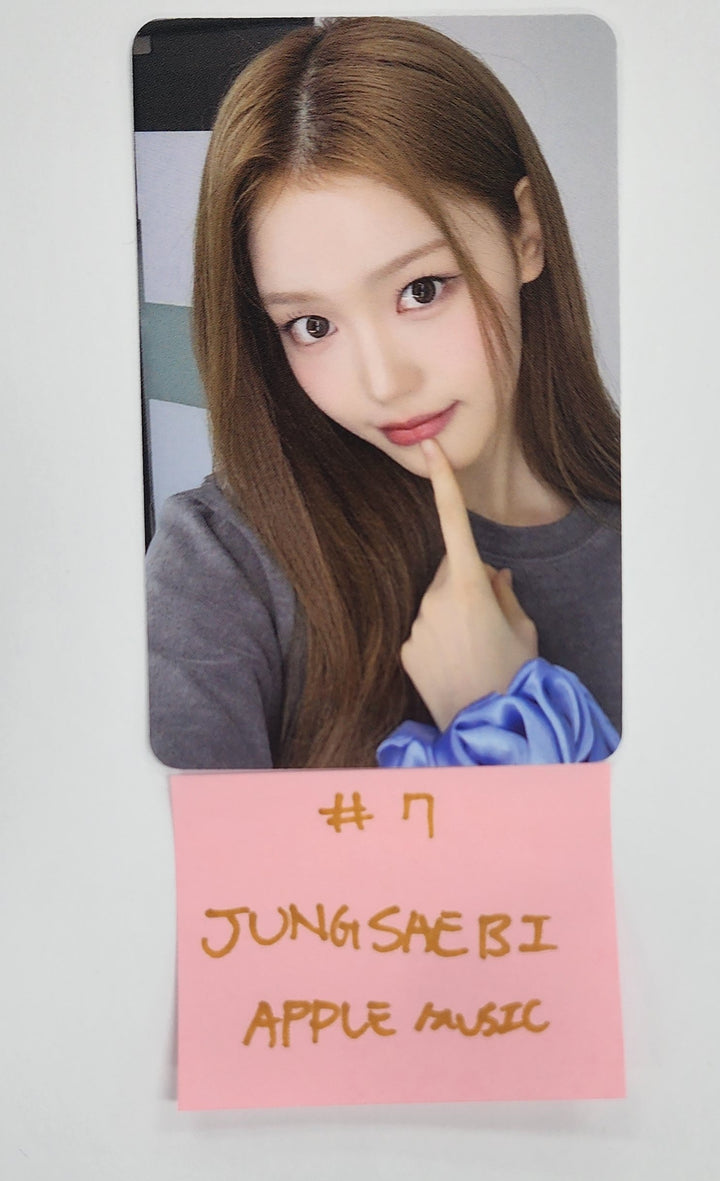 IZNA "N/a" - Apple Music Event Photocard [25.2.7]