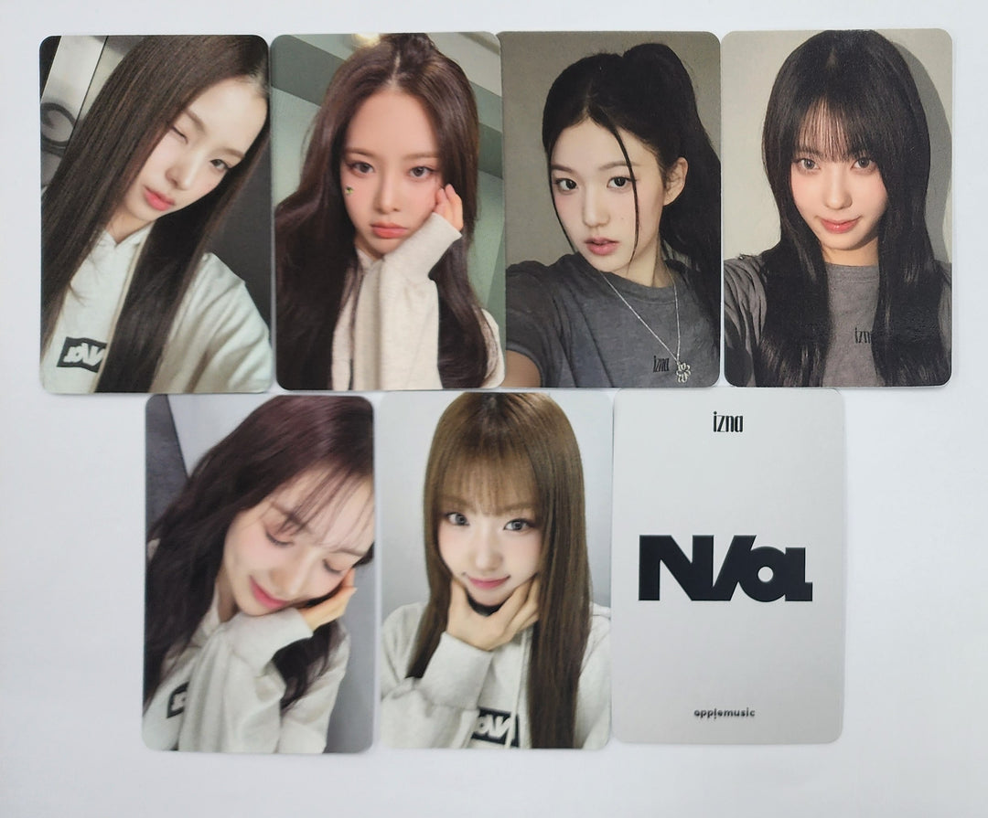 IZNA "N/a" - Apple Music Event Photocard [25.2.7]