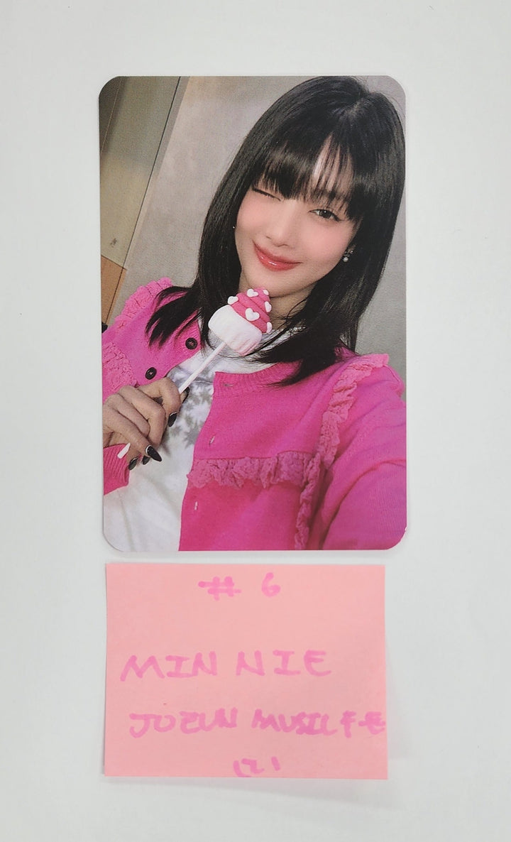 Minnie (of (G)I-DLE) "Her" - Joeun Music Fansign Event Photocard [25.2.7]