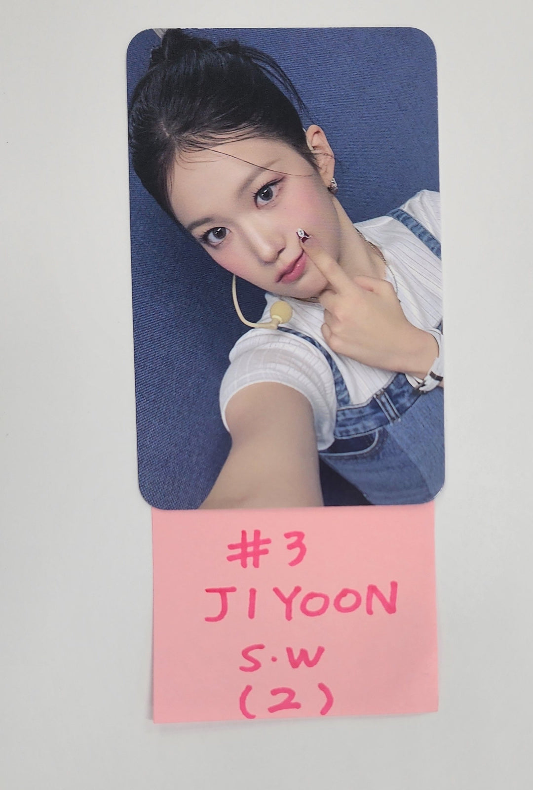 IZNA "N/a" - Soundwave Fansign Event Photocard Round 3 [25.2.7]