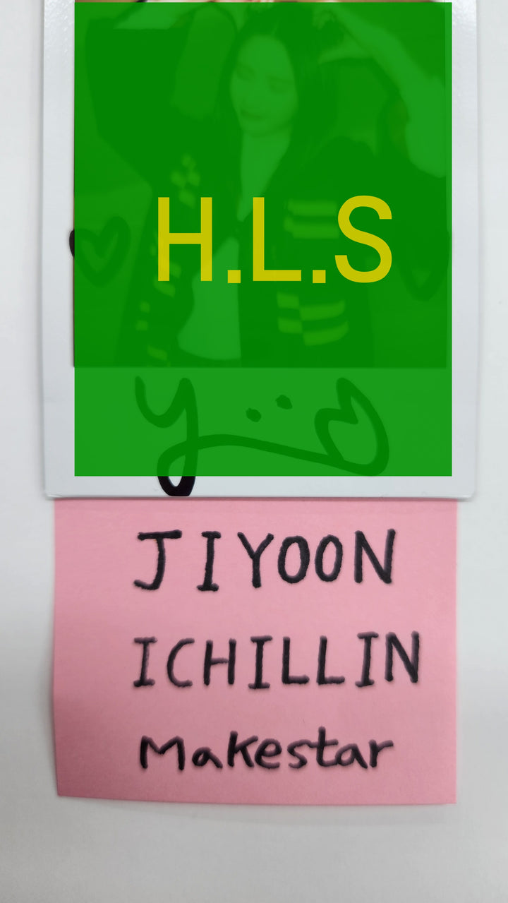 Jiyoon (Of ICHILLIN) "CHILLIN' OFFICE" 2025 SEASON'S GREETINGS - Hand Autographed(Signed) Polaroid [25.2.11]