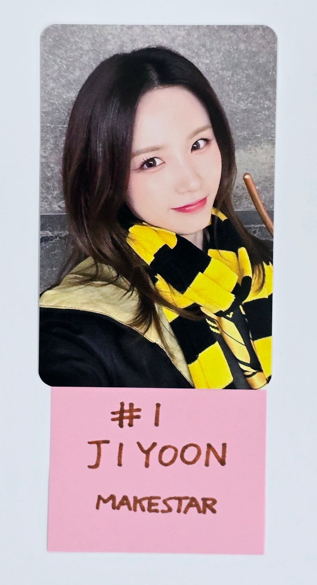 ICHILLIN "CHILLIN' OFFICE" 2025 SEASON'S GREETINGS - Makestar Fansign Event Photocard Round 3 [25.2.11]