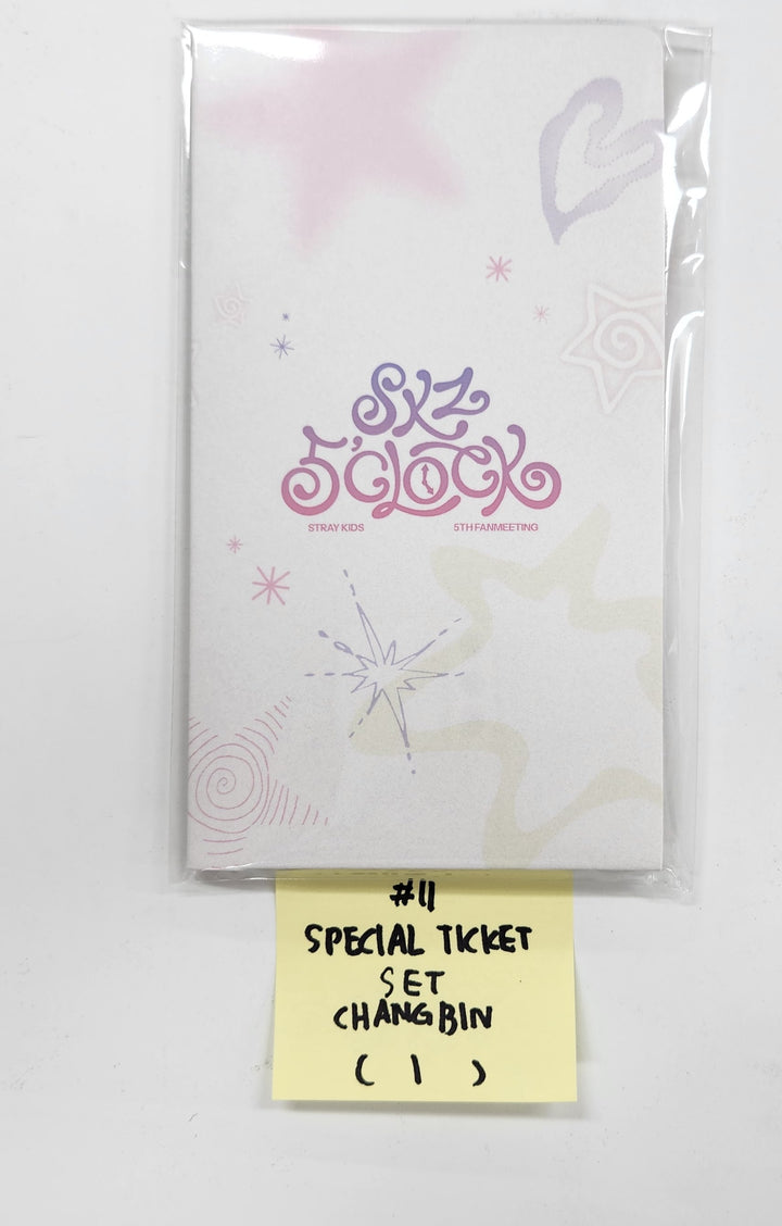 Stray Kids "SKZ 5'Clock" 5th Fanmeeting - Official MD [Special Ticket Set, Image Picket, Secret Acrylic Stand, Long Sleeve, Track Jacket, Skzoo Keyring Micro Ver.] [25.2.14]