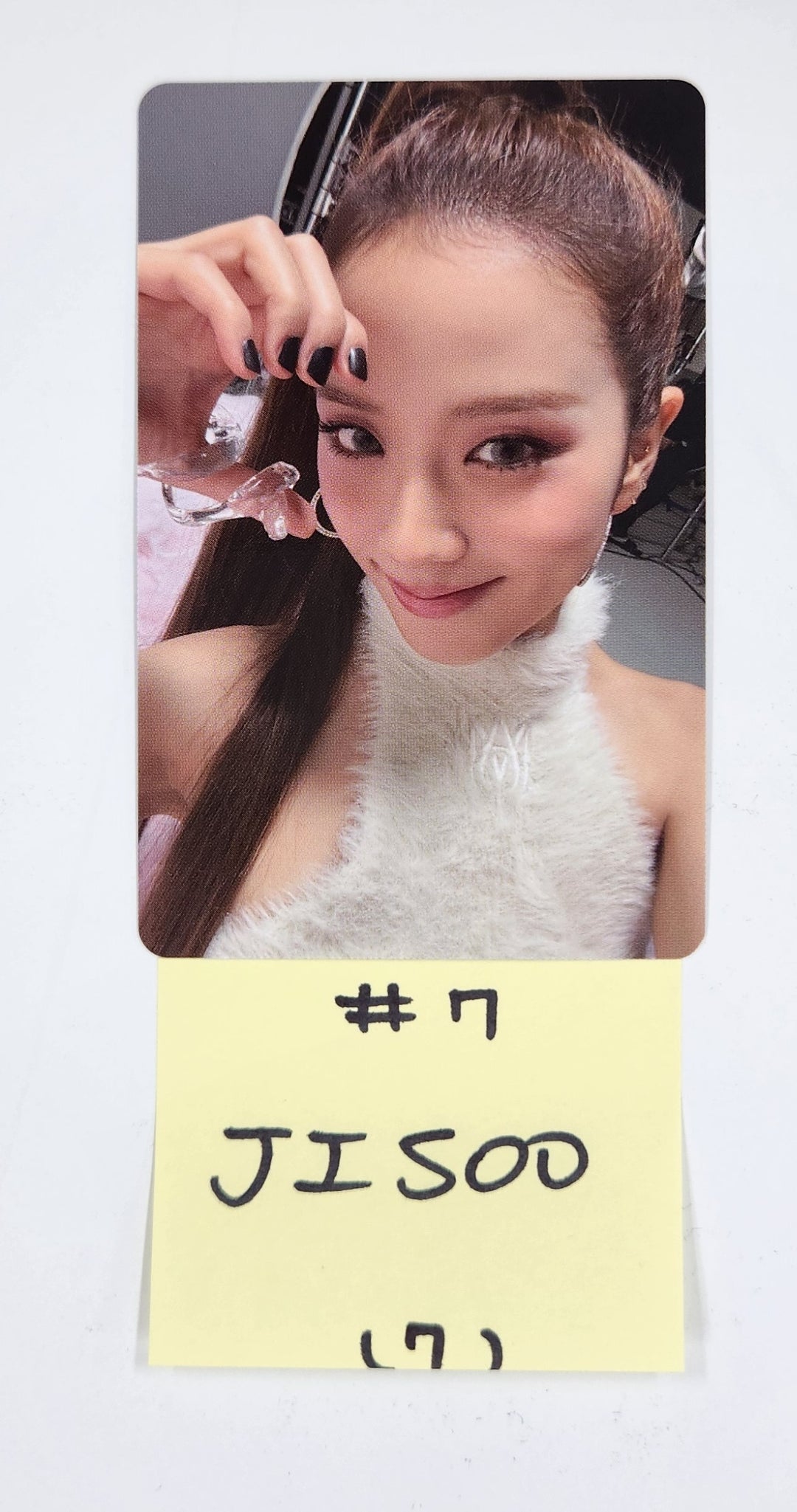 JISOO (Of Black Pink) "AMORTAGE" - Official Photocard, Polaroid [25.2.17]