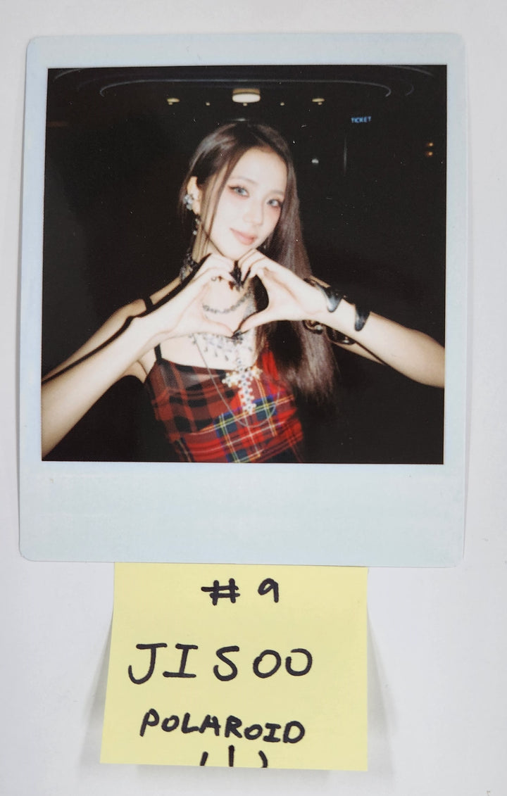 JISOO (Of Black Pink) "AMORTAGE" - Official Photocard, Polaroid [25.2.17]