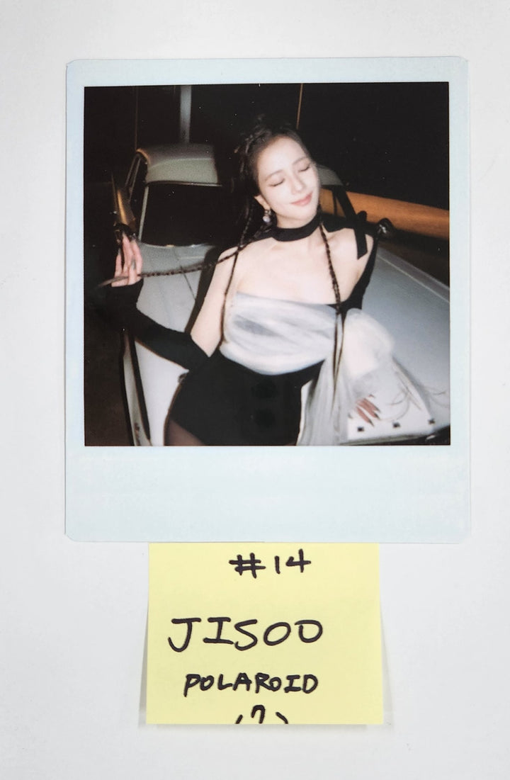 JISOO (Of Black Pink) "AMORTAGE" - Official Photocard, Polaroid [25.2.17]