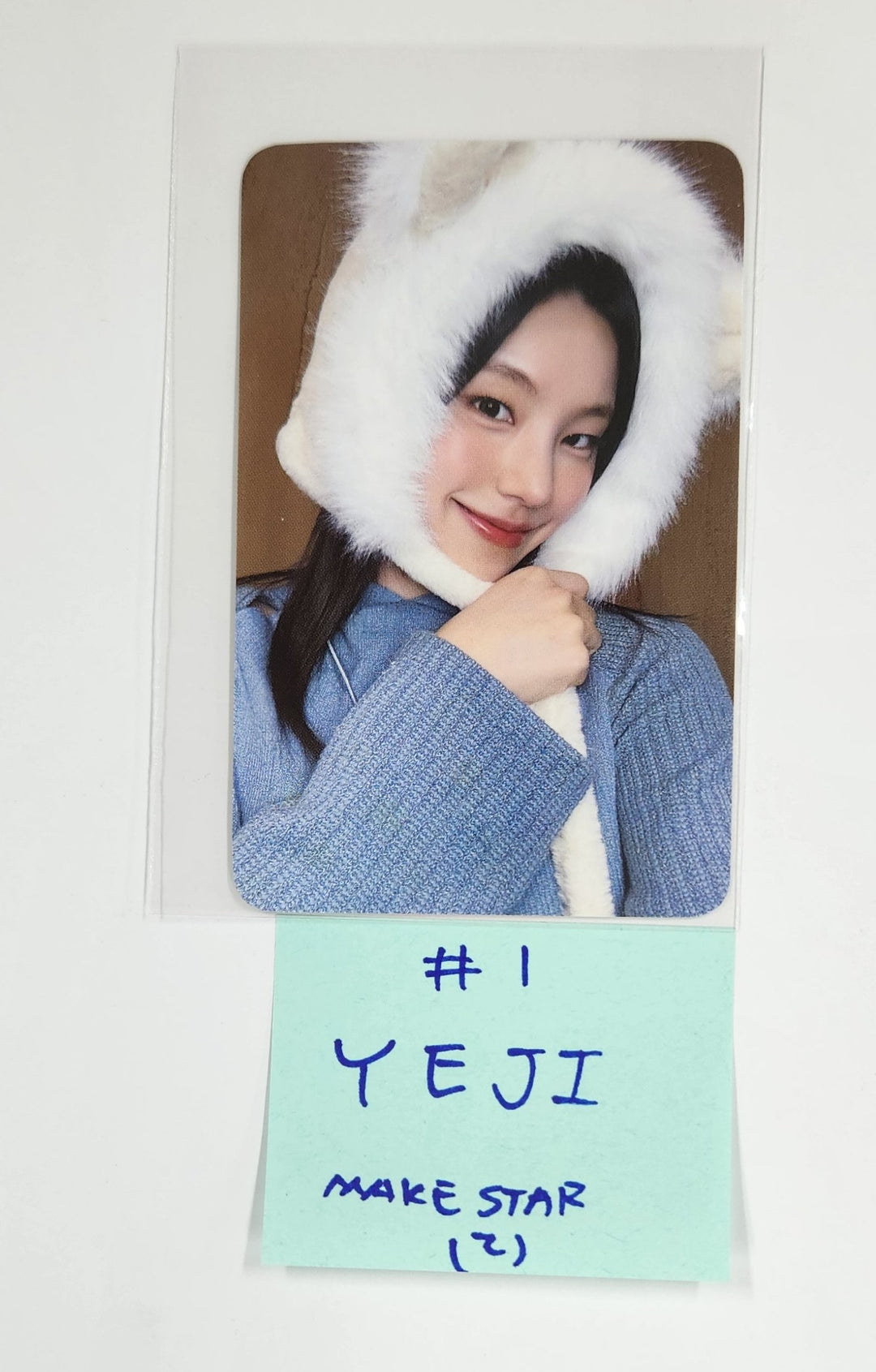 ITZY "Gold" - Makestar Fansign Event Photocard Round 15 [25.2.17]