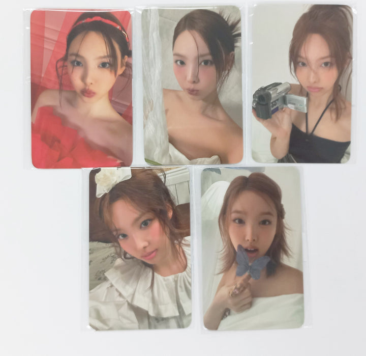 Nayeon (Of Twice) "Yes, I am Nayeon" - Photobook Pre-Order Benefit Photocard (Restocked) [25.2.21]