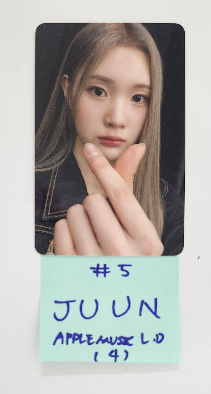 Hearts2Hearts "The Chase" - Apple Music Lucky Draw Event Photocard [Minibook Ver.] [25.2.25]