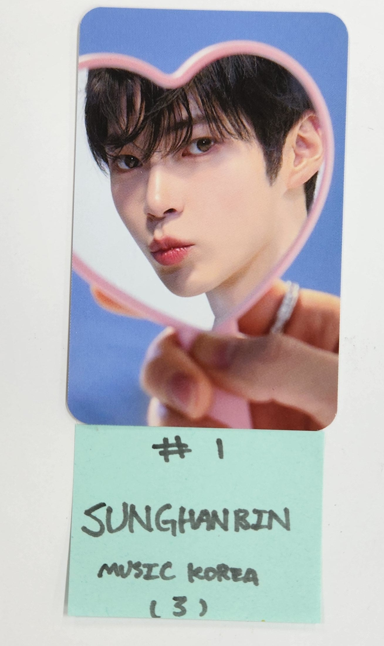 ONEUS RAVN ソホ ユニットサインポラ チェキ s-l400.jpg