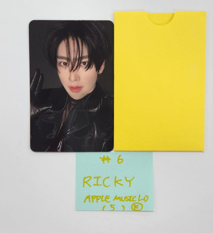 ZEROBASEONE "𝗕𝗟𝗨𝗘 𝗣𝗔𝗥𝗔𝗗𝗜𝗦𝗘" The 5th Mini Album - Apple Music Lucky Draw Event Photocard [Key Cap Ver.] [25.2.25]