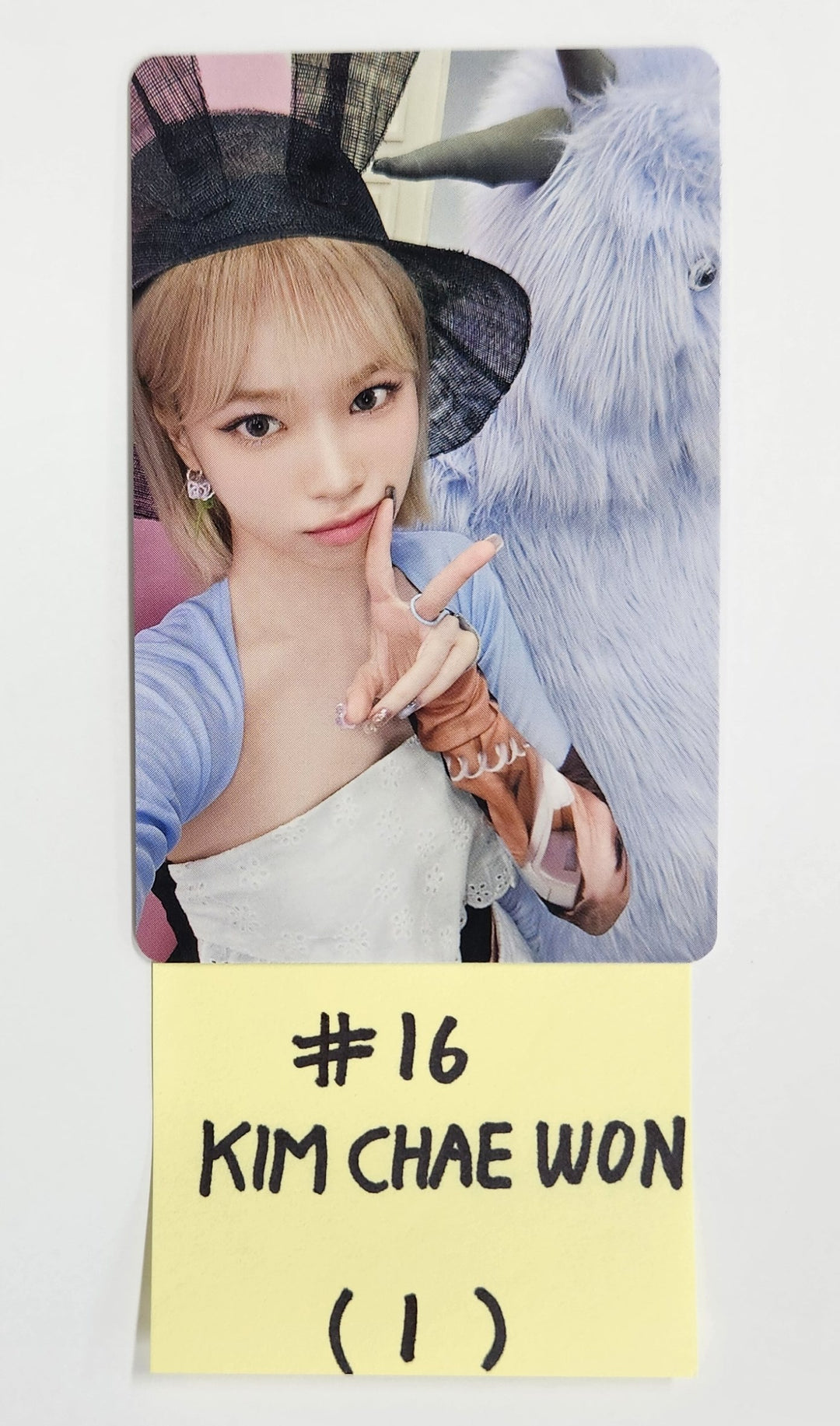 Lesserafim "CRAZY" JAPAN - Official Photocard [25.3.5]