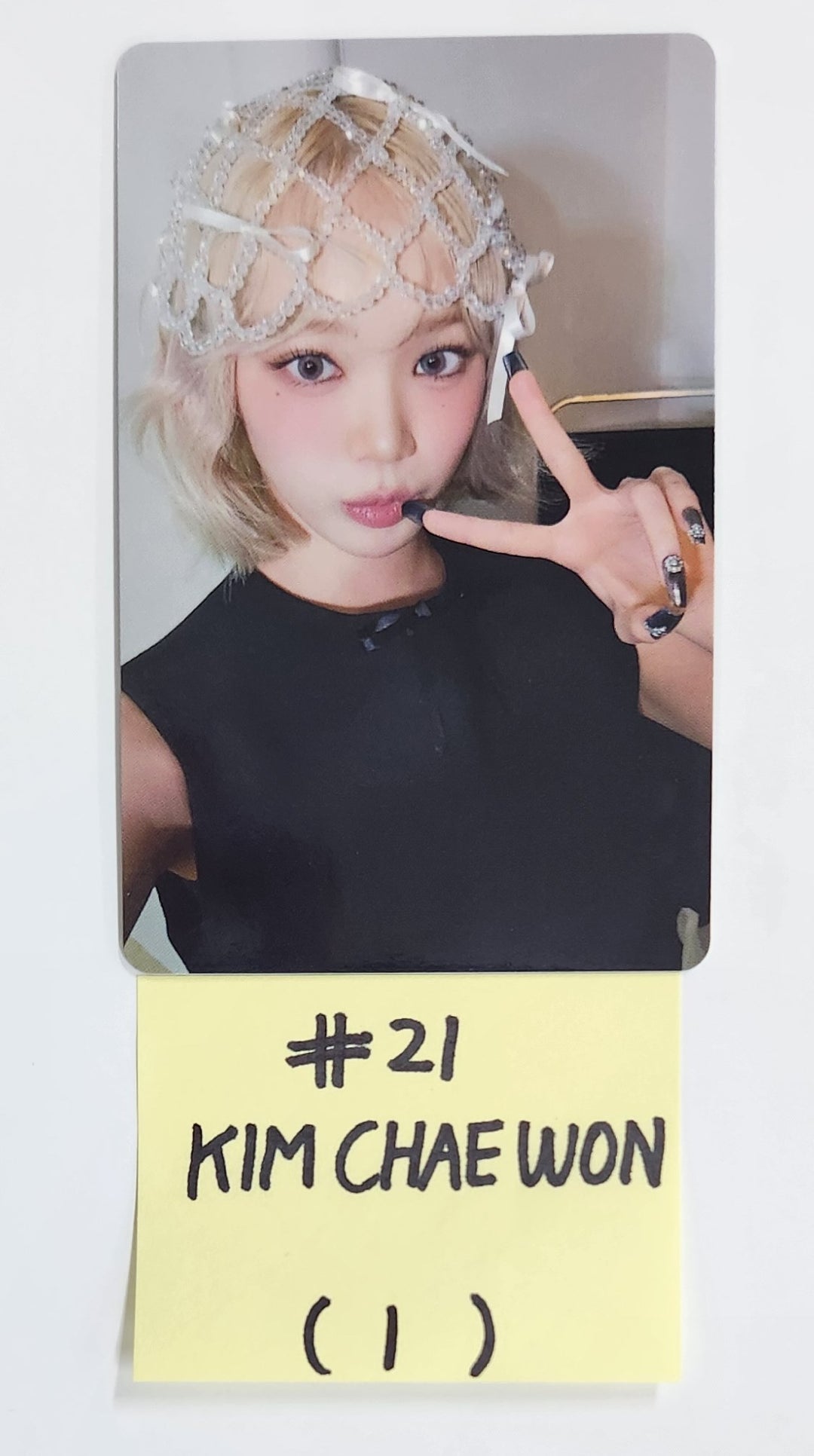 Lesserafim "CRAZY" JAPAN - Official Photocard [25.3.5]