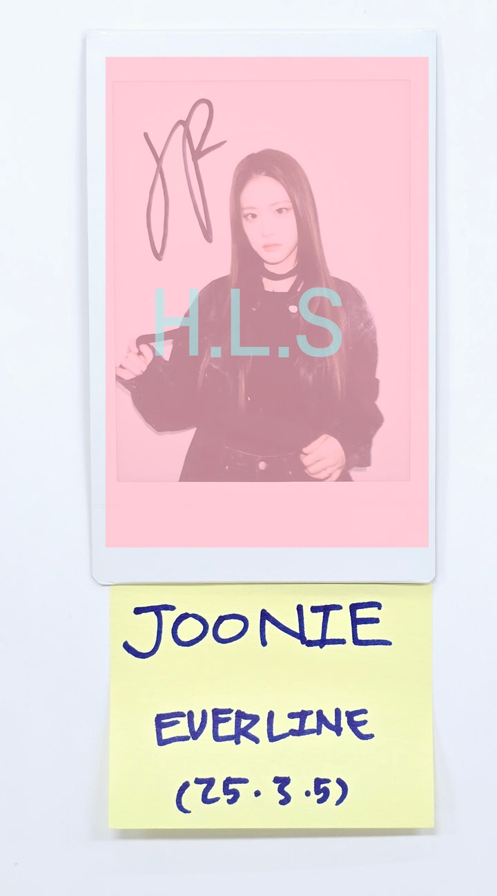 Joonie (Of ICHILLIN) "CHILLIN' OFFICE" 2025 SEASON'S GREETINGS - Hand Autographed(Signed) Polaroid [25.3.5]