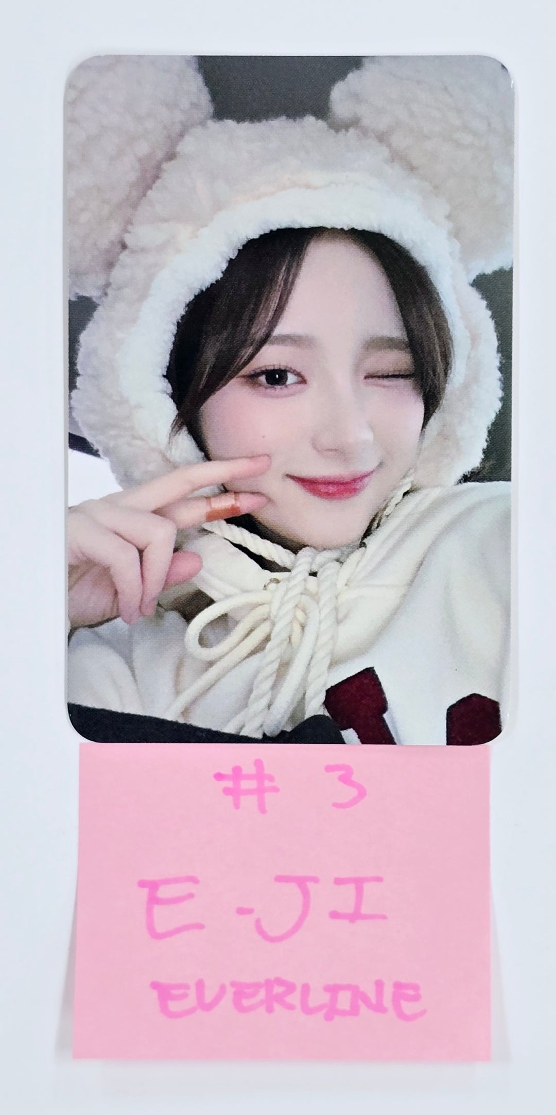 ICHILLIN "Get Ready With Me" 2025 Season's Greetings - Everline Fansign Event Photocard [25.3.5]