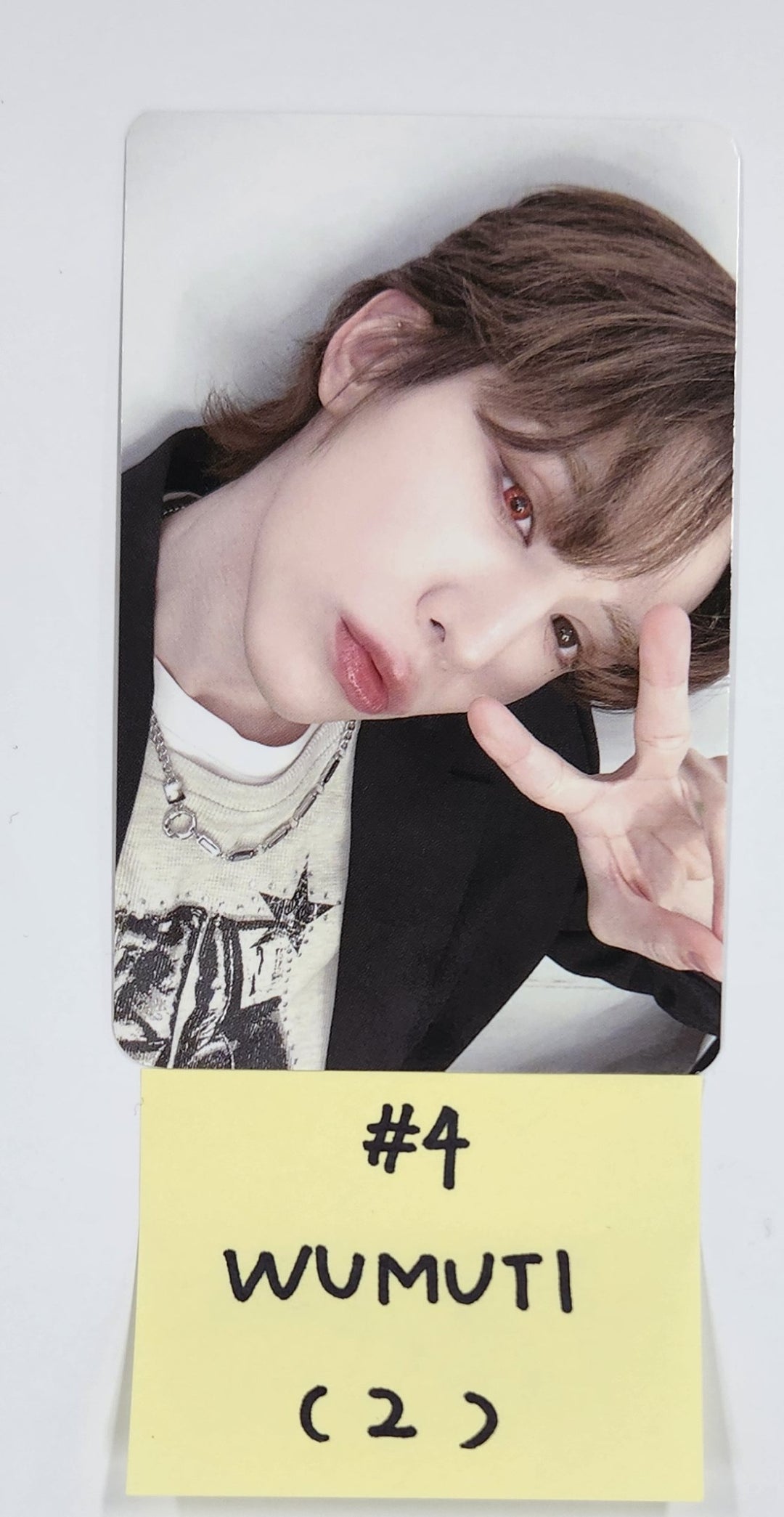 XLOV - 2025 Official Trading Photocard [25.3.5]