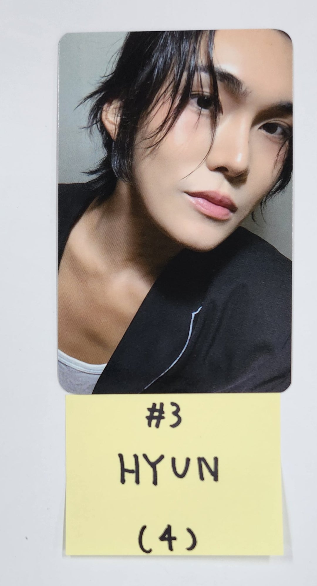 XLOV - 2025 Official Trading Photocard [25.3.5]