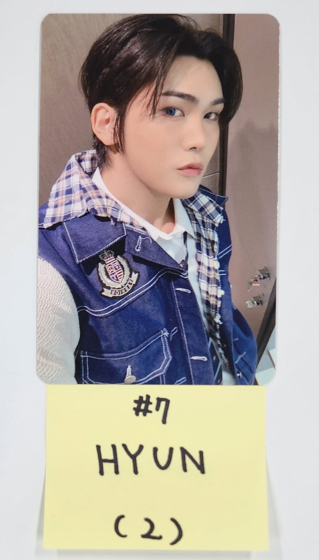 XLOV - 2025 Official Trading Photocard [25.3.5]