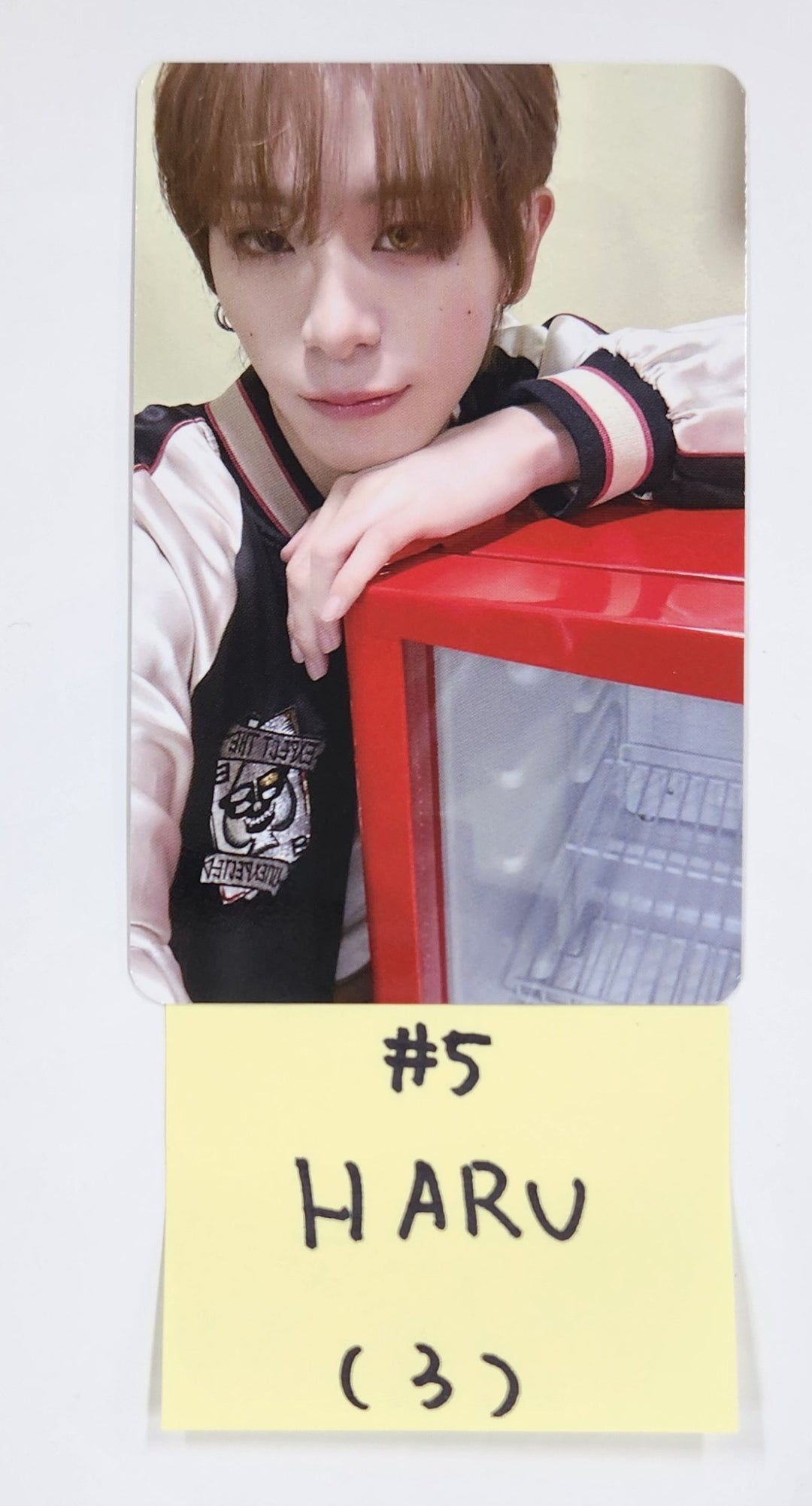 XLOV - 2025 Official Trading Photocard [25.3.5]