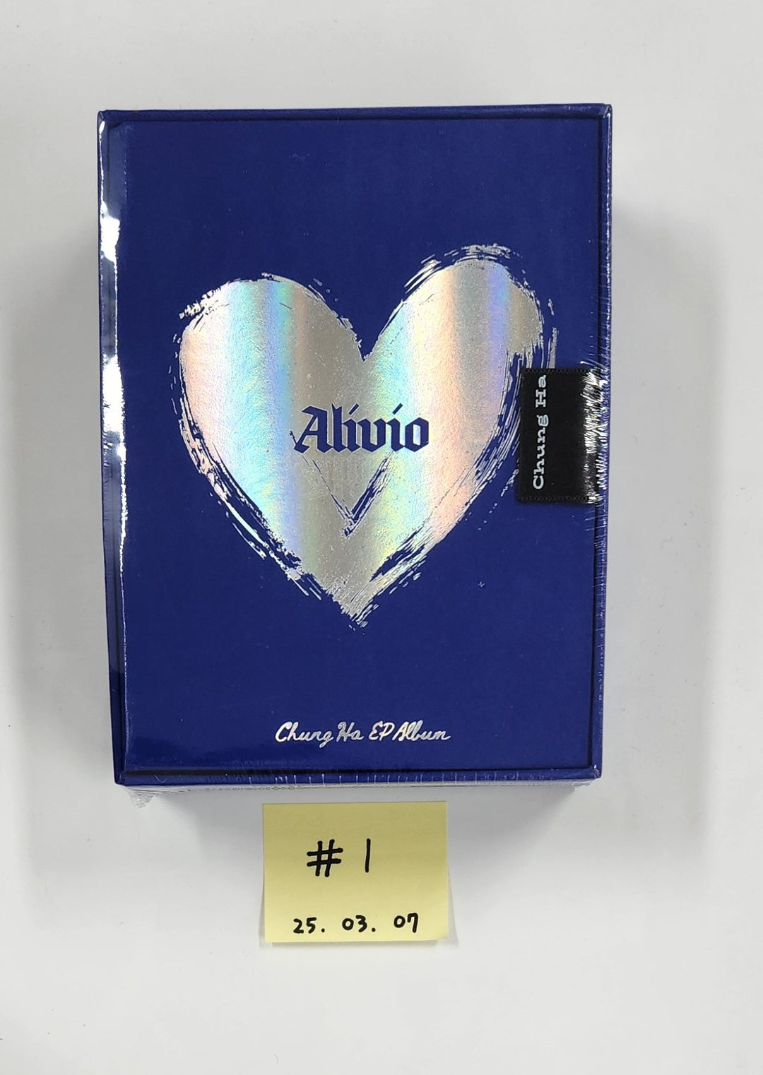 Chung Ha "Alivio" - Hand Autograhped(Signed) Album [25.3.7]