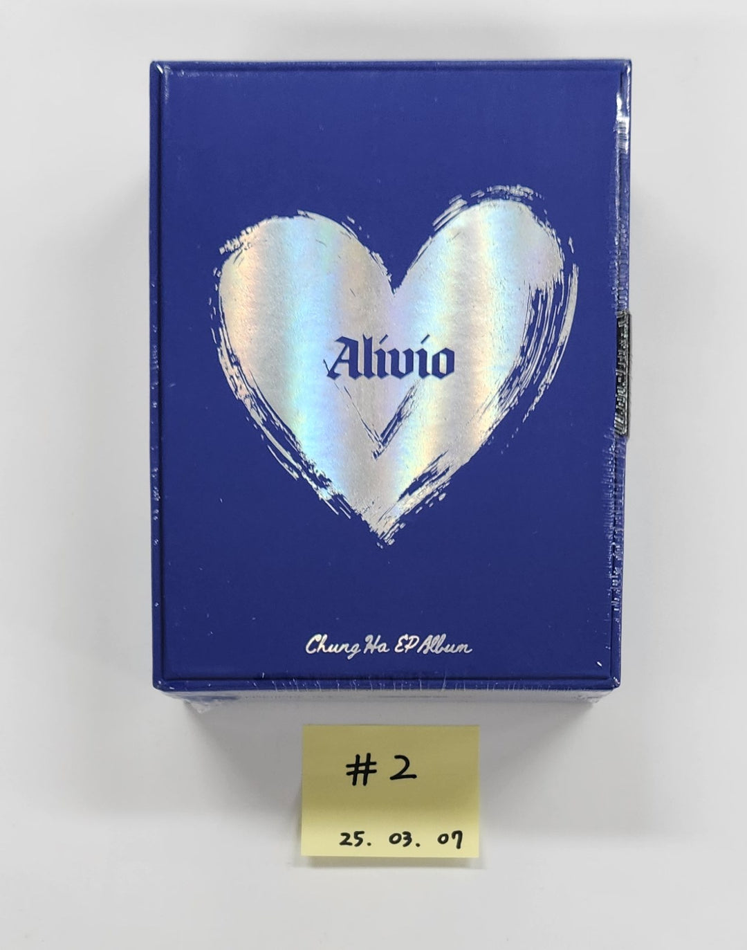 Chung Ha "Alivio" - Hand Autograhped(Signed) Album [25.3.7]