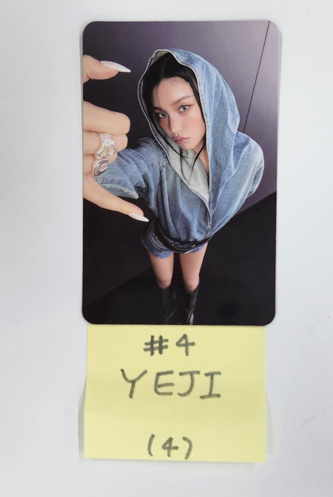 YEJI (Of ITZY) "Air" - Official Photocard (Restocked) [25.3.11]