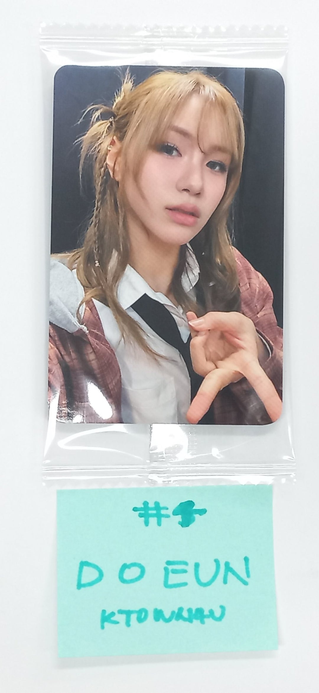 YOUNG POSSE "COLD" - Ktown4U Special Gift Photocard  [25.3.11]