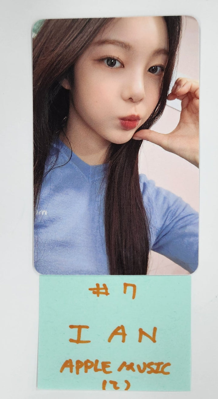 Hearts2Hearts "The Chase" - Apple Music Fansign Event Photocard [25.3.11]