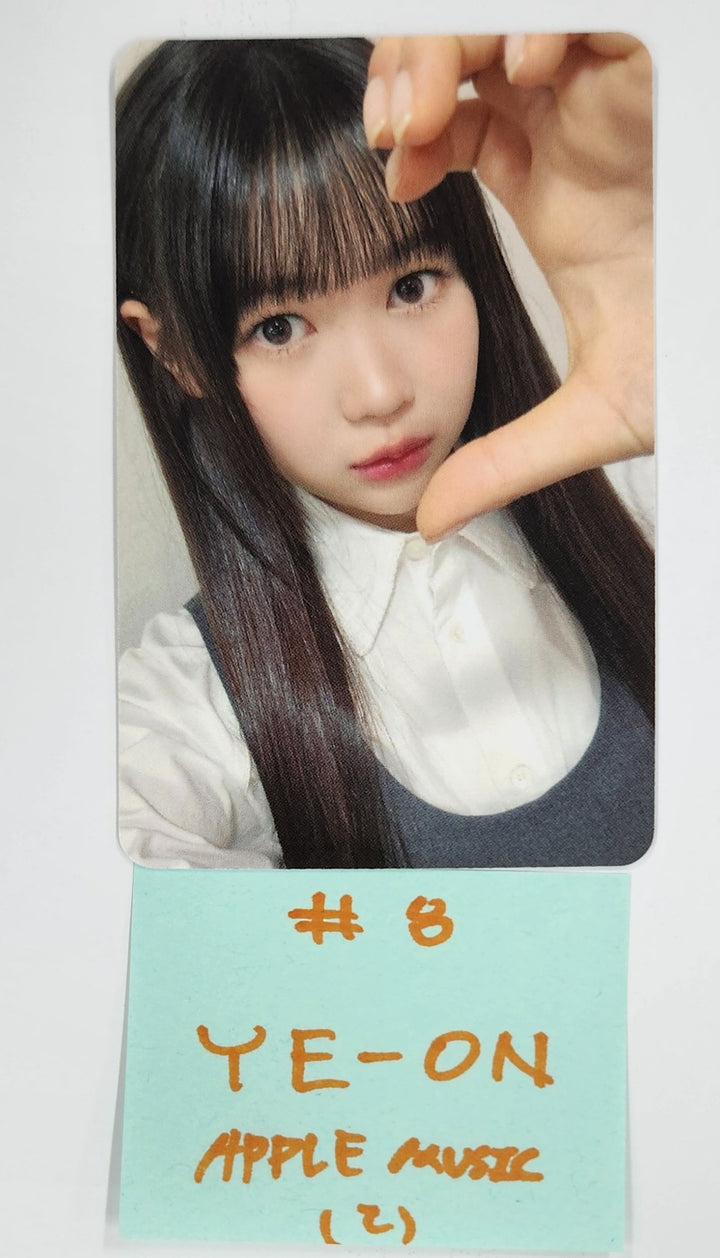 Hearts2Hearts "The Chase" - Apple Music Fansign Event Photocard [25.3.11]