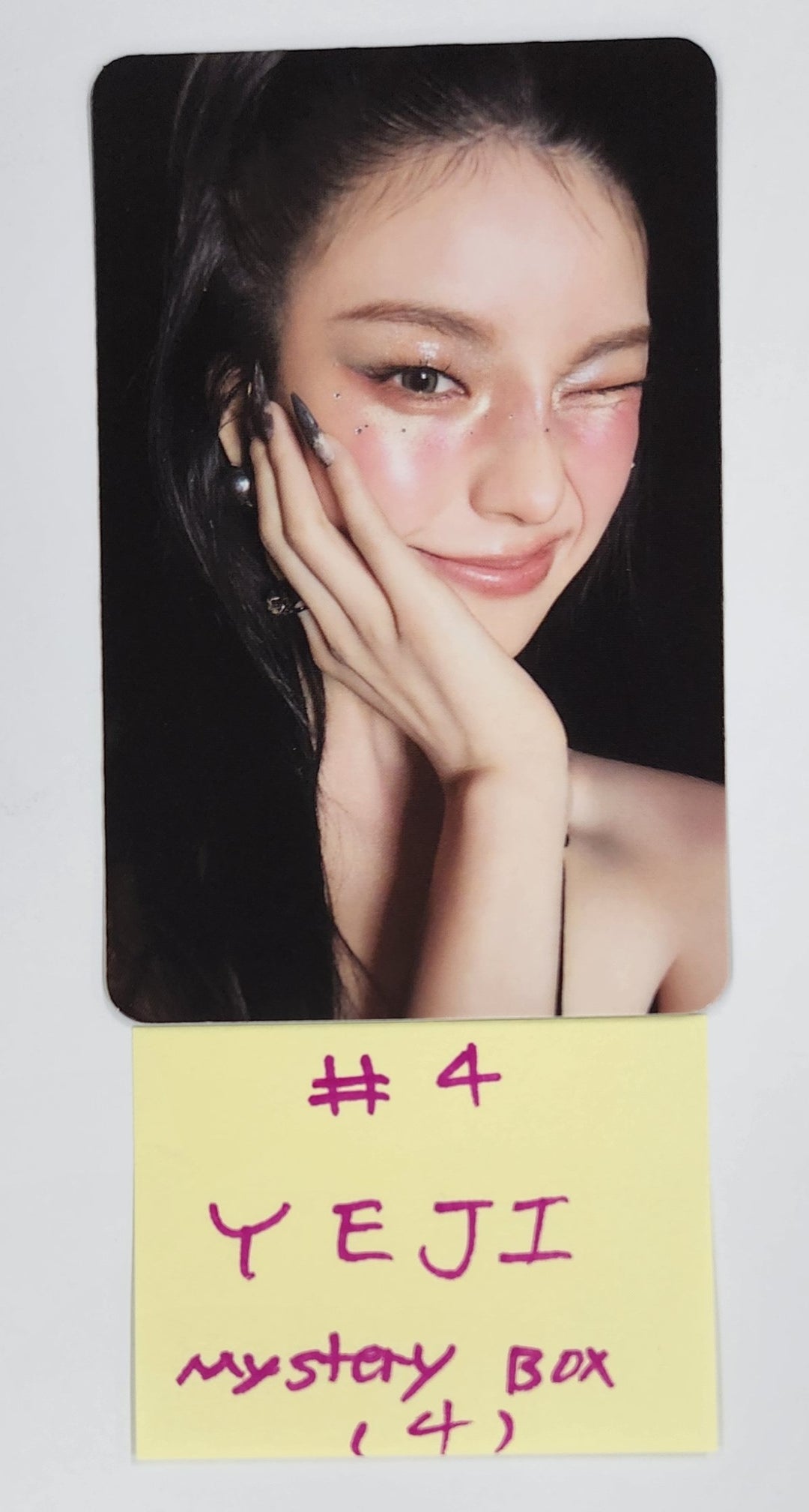 YEJI (Of ITZY) "Air" - Official Photocard [Mystery Box Ver.] [25.3.12]