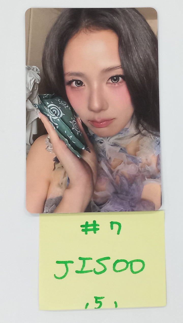JISOO "AMORTAGE" - Official Photocard [25.4.11]