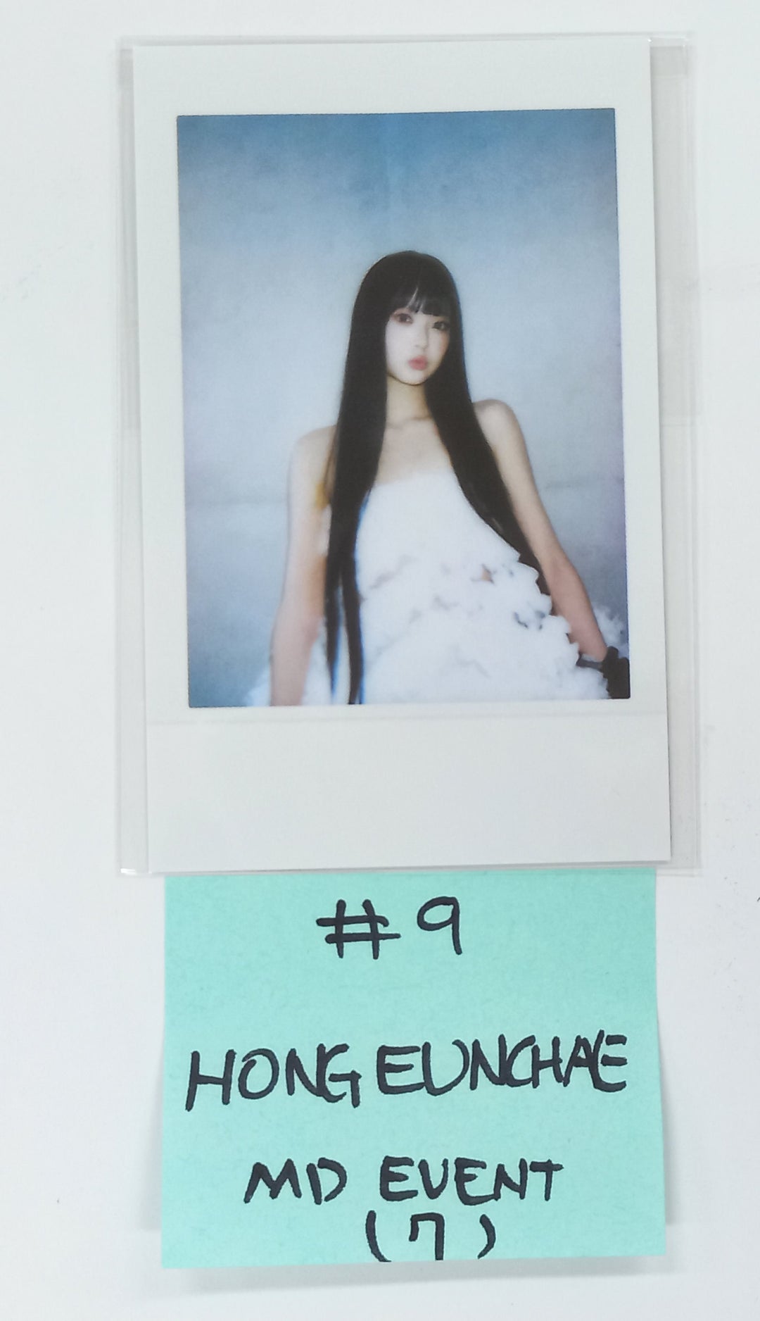 LE SSERAFIM THE HOT HOUSE 2025 S/S - POP-UP MD Event Polaroid Type Photocard [25.3.14]