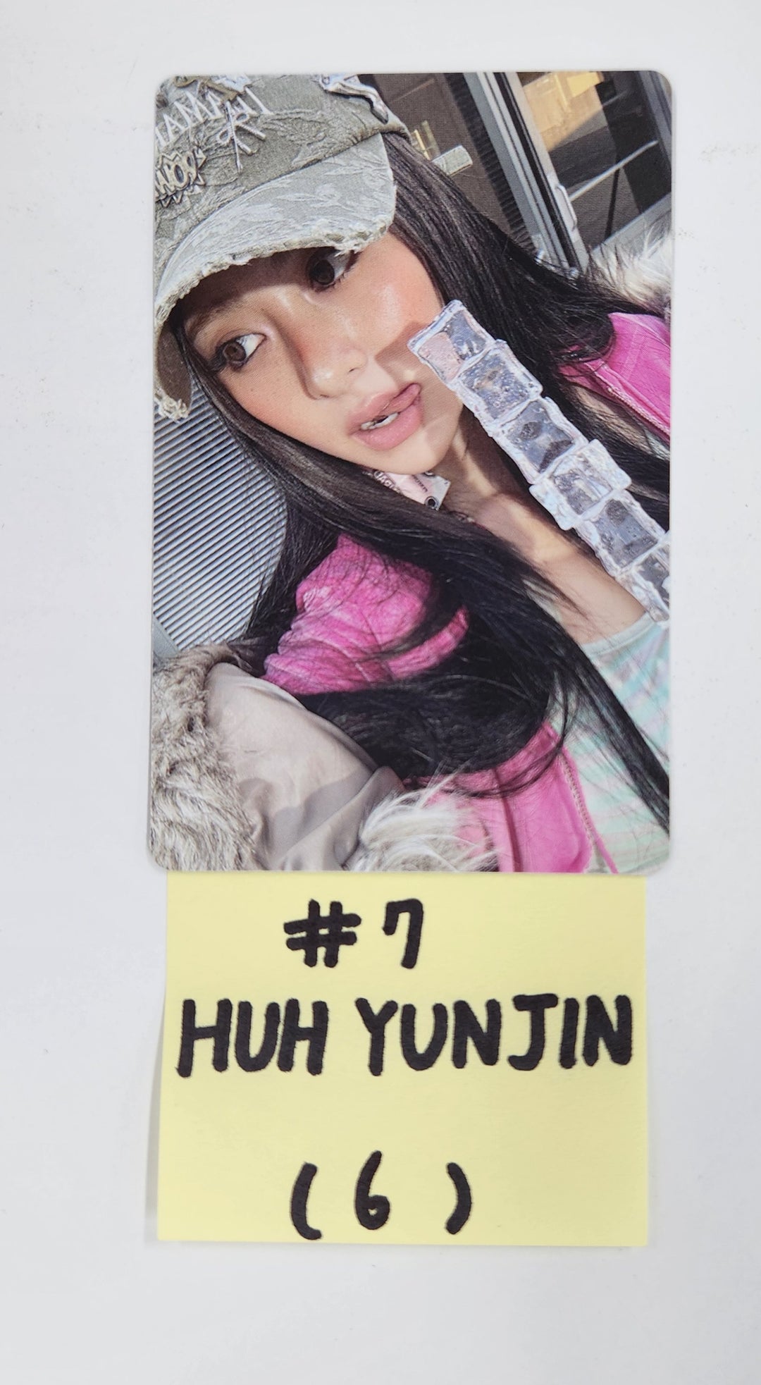 Le Sserafim "Hot" - Official Photocard [25.3.14]