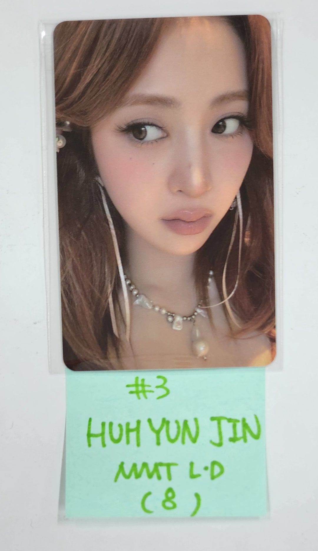 Le Sserafim "Hot" - MMT Lucky Draw Event Photocard [25.3.14]