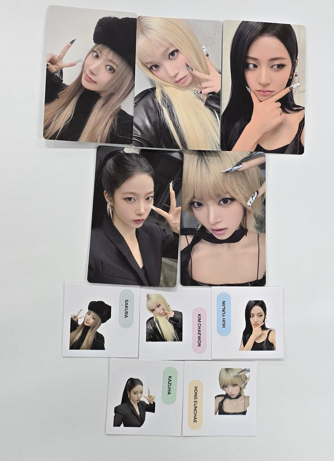 Le Sserafim "Hot" - Weverse Shop Pre-Order Benefit Photocard [Compact Ver.] (Restocked) [25.3.17]