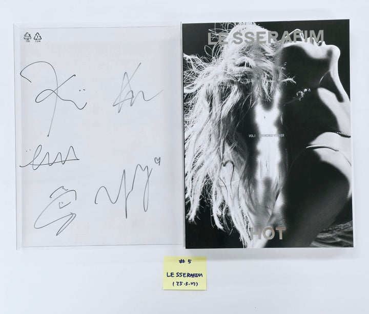 Le Sserafim "Hot" - Hand Autographed(Signed) Promo Album [25.3.17] - Must Read !