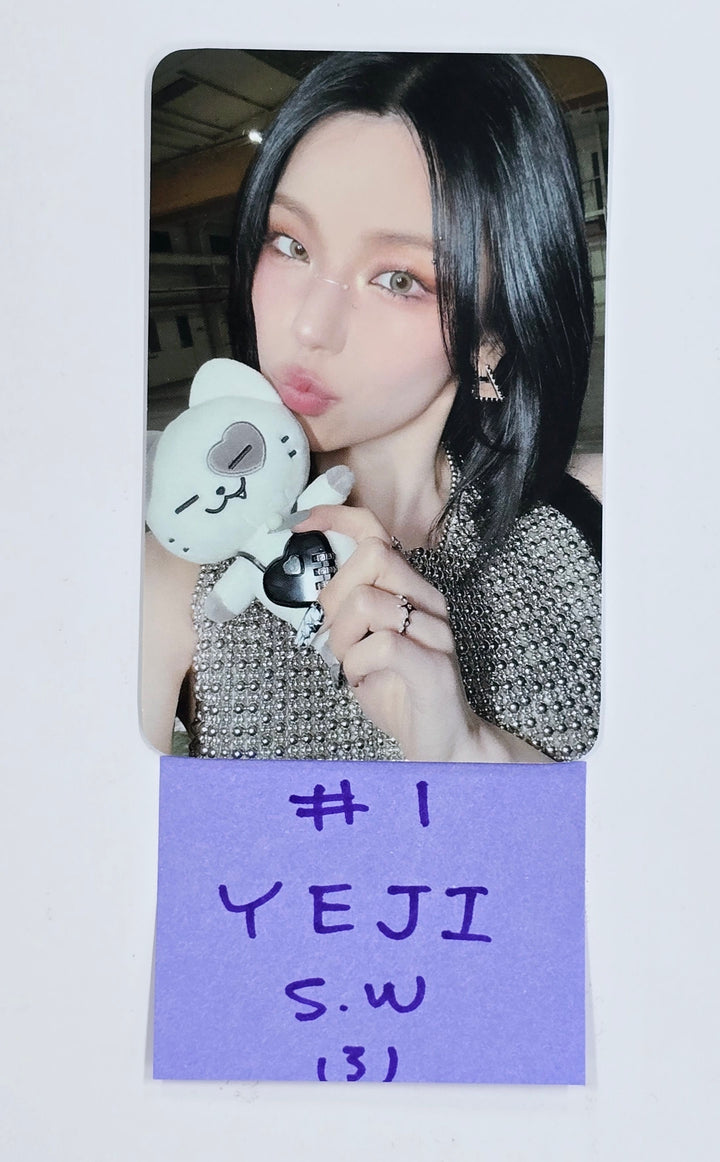 YEJI (Of ITZY) "Air" - Soundwave Pre-Order Benefit Photocard [25.3.17]