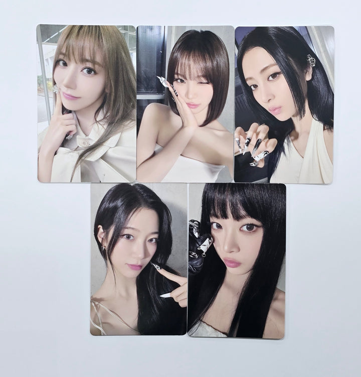 Le Sserafim "Hot" - Weverse Shop Special Gift Photocard [25.3.18]