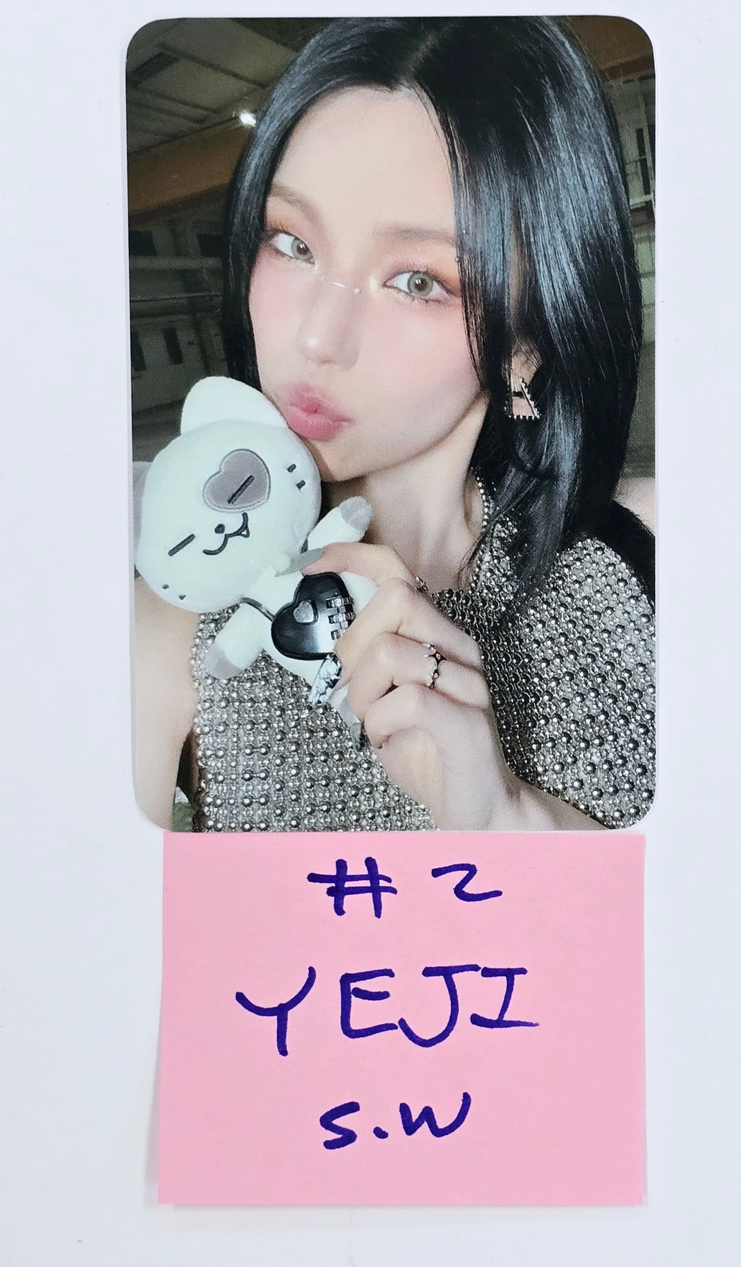 YEJI (Of ITZY) "Air" - Soundwave Pre-Order Benefit Photocard [25.3.21]