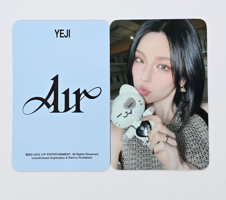 YEJI (Of ITZY) "Air" - Soundwave Pre-Order Benefit Photocard [25.3.21]