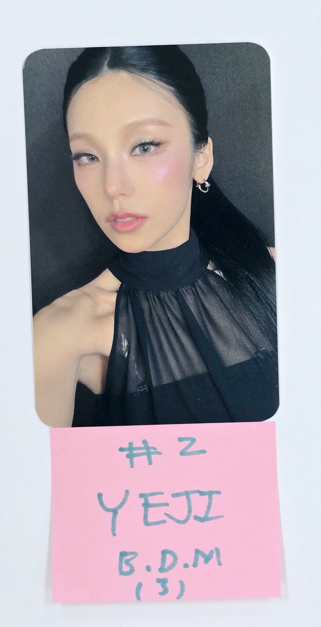 YEJI (Of ITZY) "Air" - Blue Drea Media Pre-Order Benefit Photocard [25.3.21]