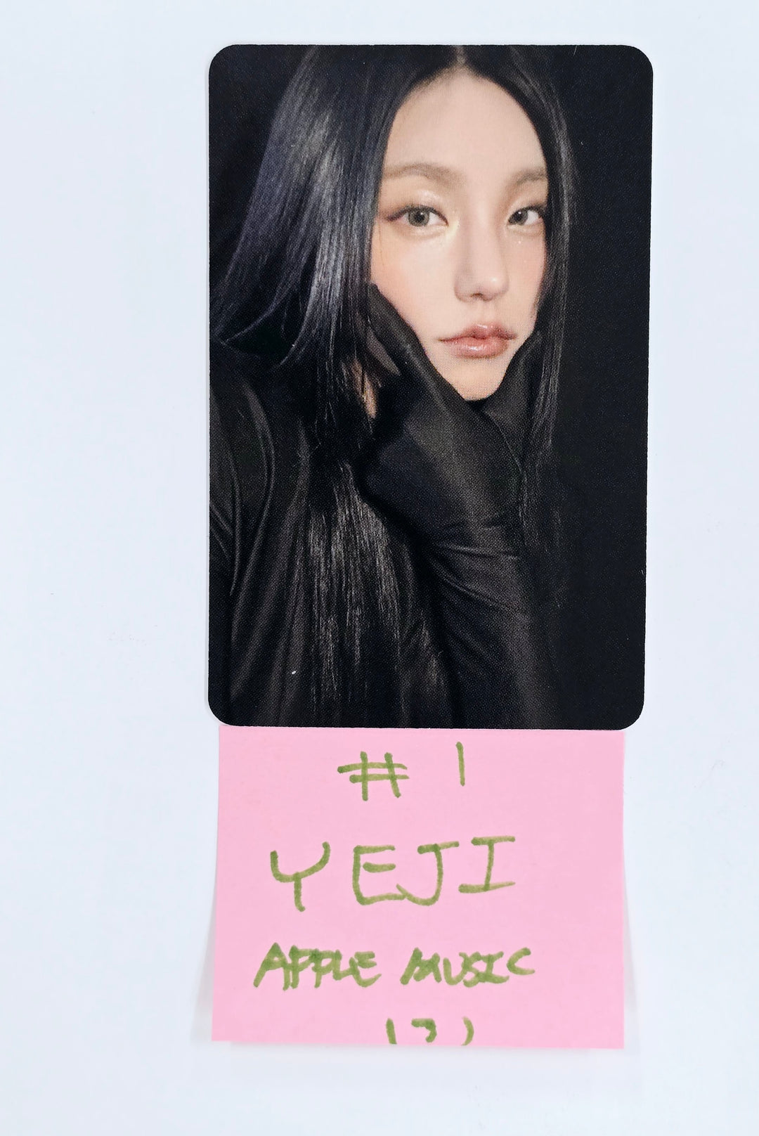 YEJI (Of ITZY) "Air" - Apple Music Pre-Order Benefit Photocard, Magnet Photo [25.3.21]