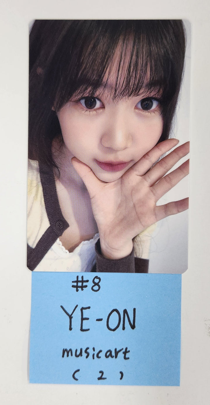 Hearts2Hearts "The Chase" - Music Art Fansign Event Photocard Round 4 [25.4.15]
