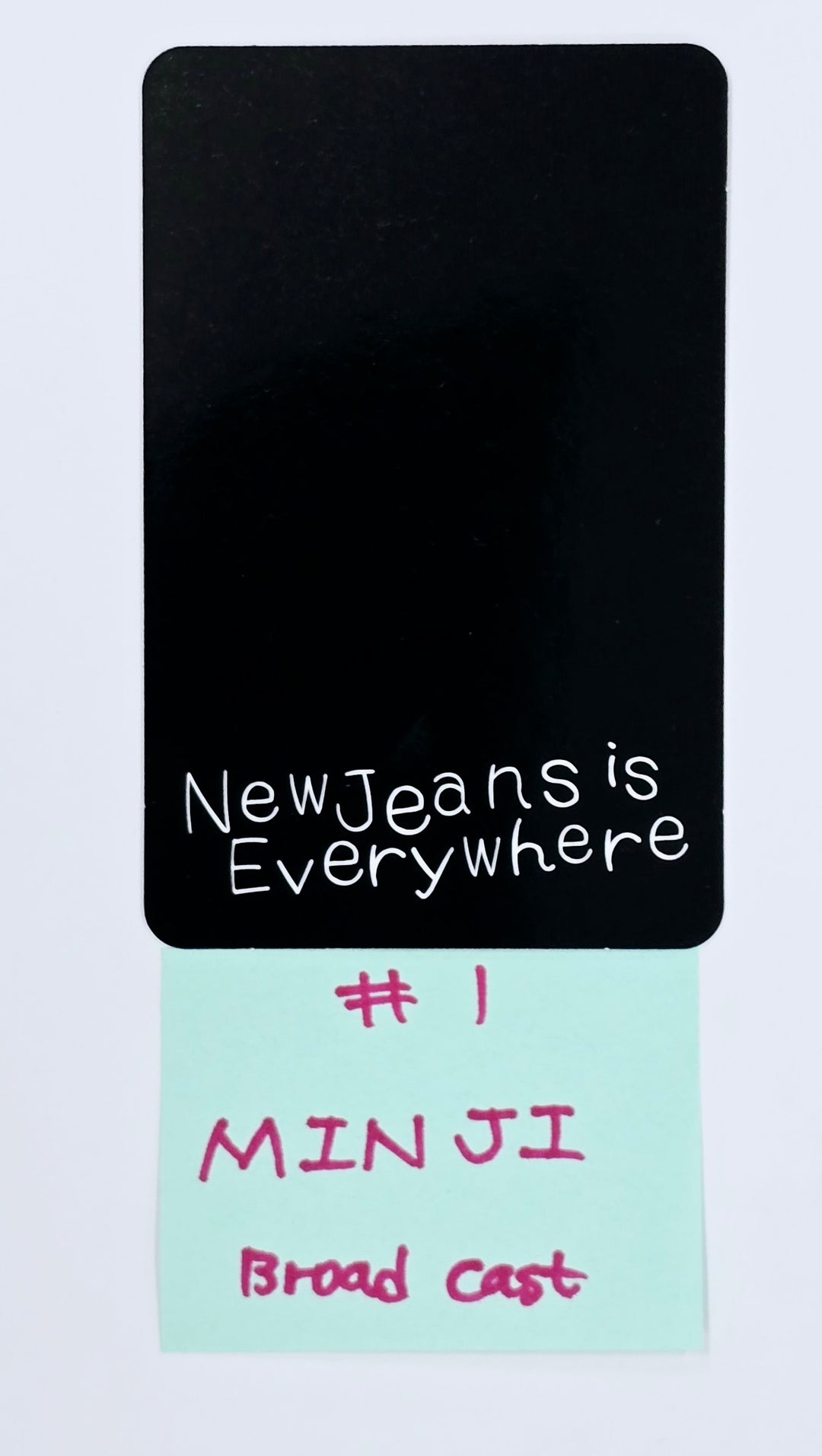 Newjeans "Supernatural" - Broadcast Photocard [25.4.17]
