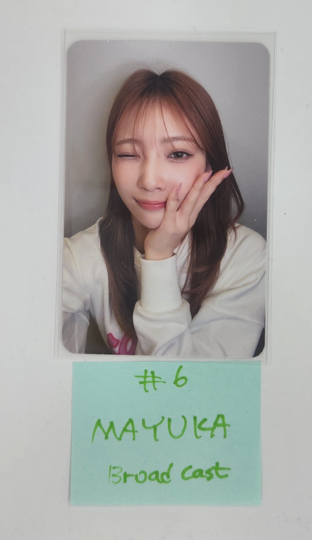 NiziU "LOVE LINE" - Broadcast Photocard [25.4.17]