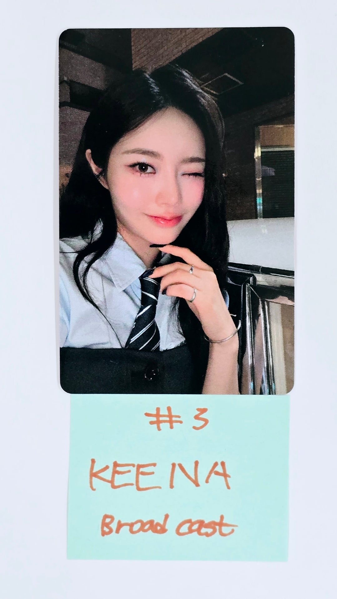 FIFTY FIFTY"Love Tune" - Broadcast Photocard [25.1.17]
